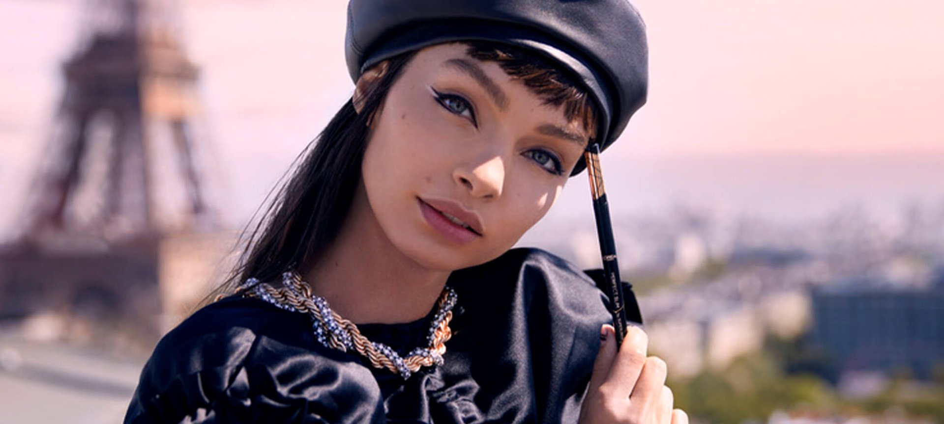 skjold Grønland Trickle Lær at lægge en pæn og skarp eyeliner | L'Oréal Paris
